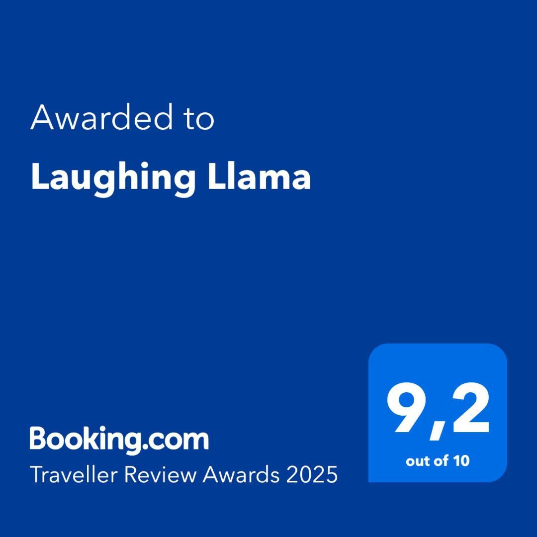 Laughing Llama Vernon Extérieur photo